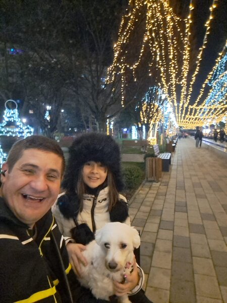 Barbat singur, divortat, 48 de ani, 1,96 m, 90 kg,